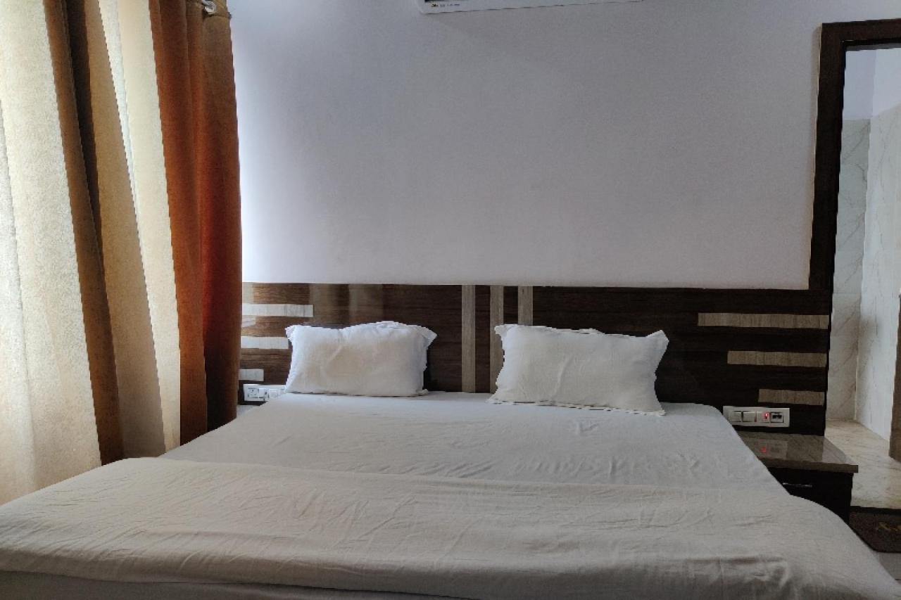 Oyo Hotel Laksh Kurukshetra Exterior photo