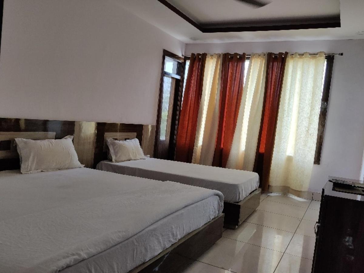 Oyo Hotel Laksh Kurukshetra Exterior photo